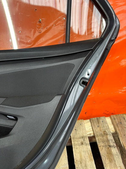 ✅2020 VW GOLF STYLE MK8 REAR RIGHT DOOR GREY C7Q + WARRANTY A352 - Image 6