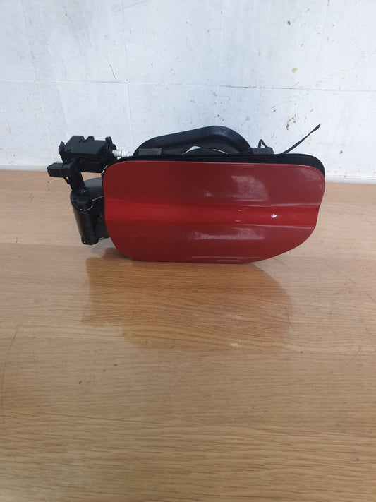✅2018 BMW 4 SERIES F33 SPORT 2.0D FUEL FLAP FILLER COVER RED 7286002 + WARRANTY - Image 1