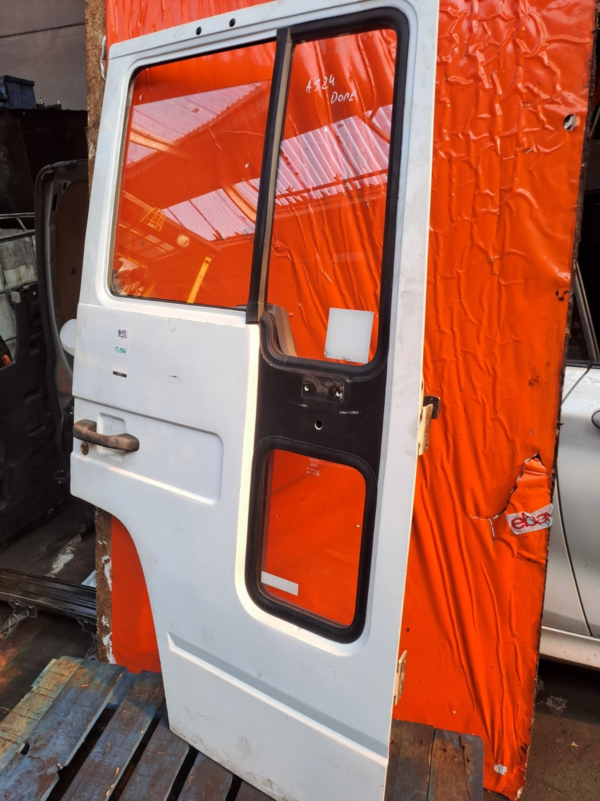 ✅Volvo FL 5.5 Diesel 2003 Front Right Door Bare White Warranty A324 - Image 6