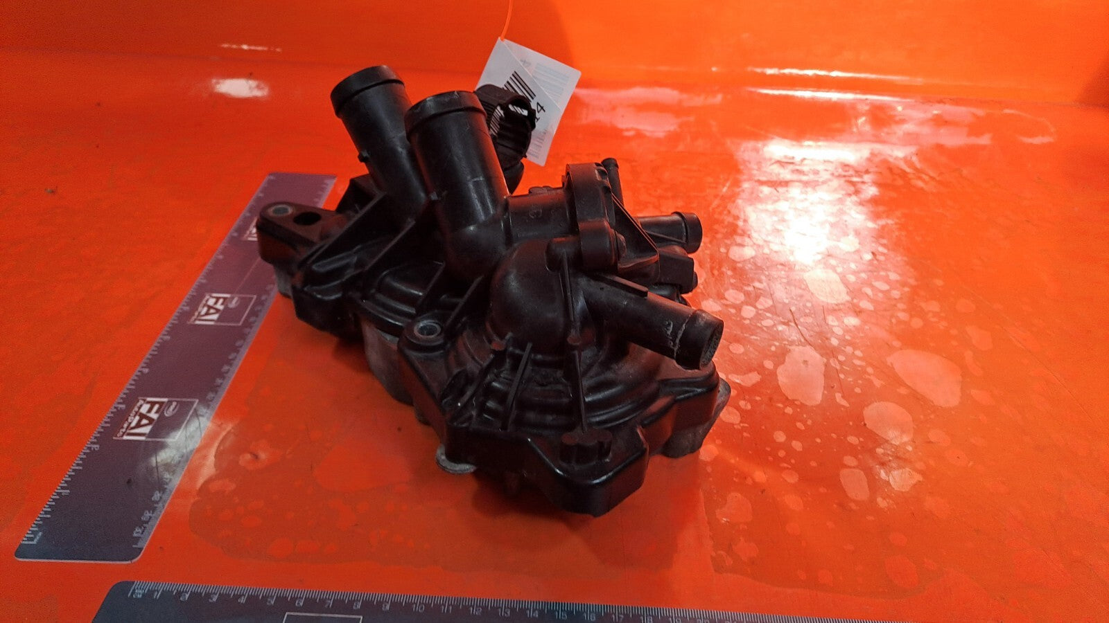 2019 SEAT ARONA FR 1.0P THERMOSTAT HOUSING WITH WATER PUMP 04E121042AD A217 - Image 3