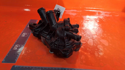 2019 SEAT ARONA FR 1.0P THERMOSTAT HOUSING WITH WATER PUMP 04E121042AD A217 - Image 3
