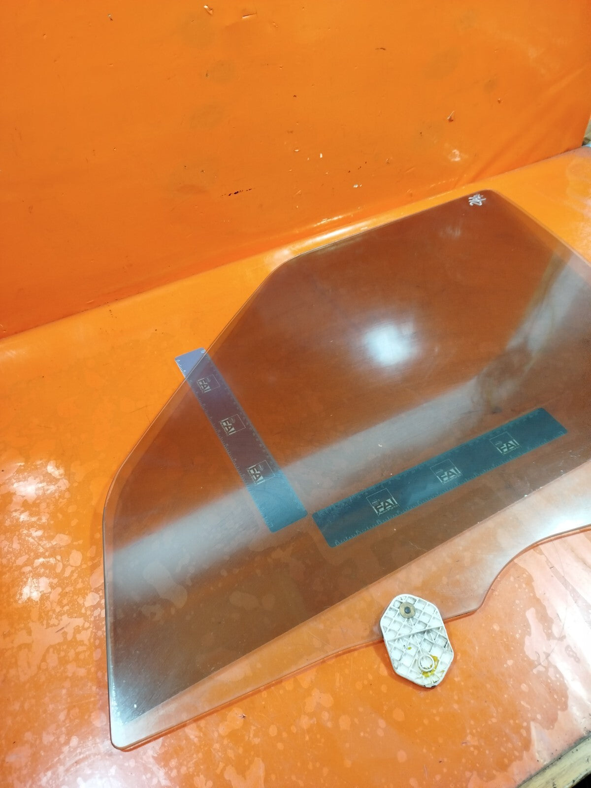 ✅2010 LAND ROVER DISCOVERY 4 L319 FRONT LEFT DOOR GLASS 5H22-21410-BA + WARRANTY - Image 5