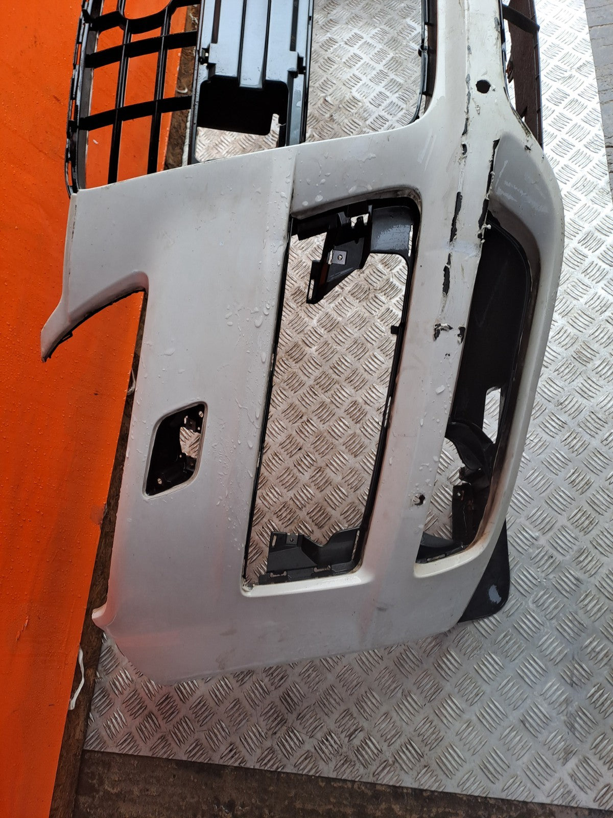 ✅2007 Audi Q7 4L S LINE 3.0D Front Bumper White Z7S + WARRANTY A295 - Image 4