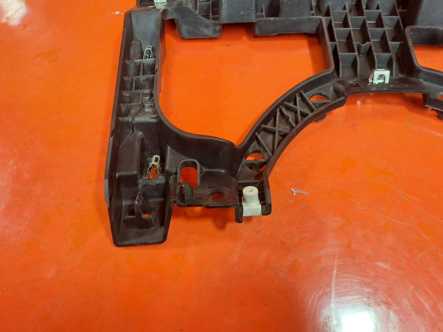 ✅2021 Ford Transit Custom Front Right Dashboard Bracket JK21-V043C90-AA A370 - Image 9