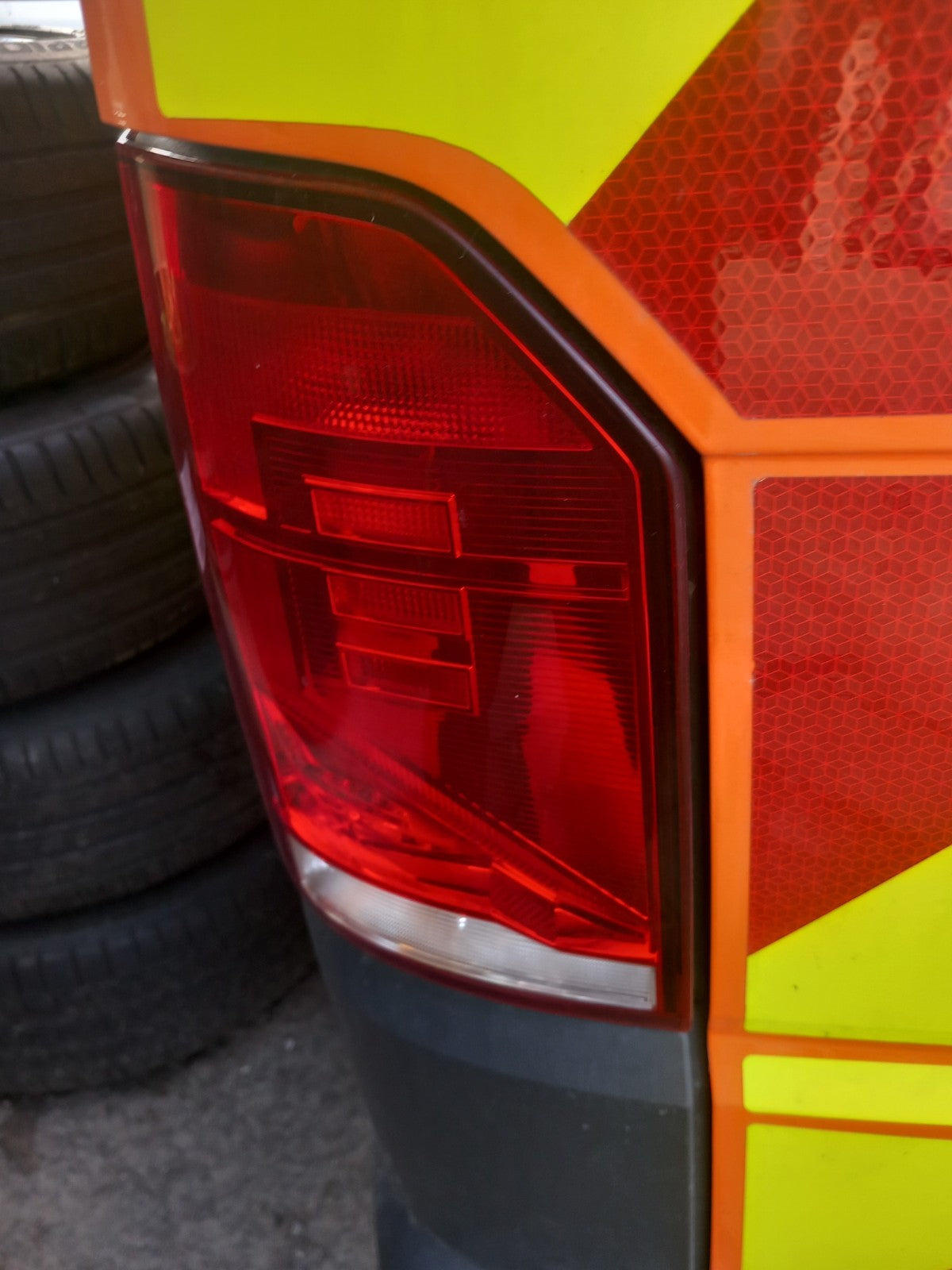 VW Transporter St-Line 2.0 Diesel 2023 Rear Left Tail Light Warranty A416 - Image 5
