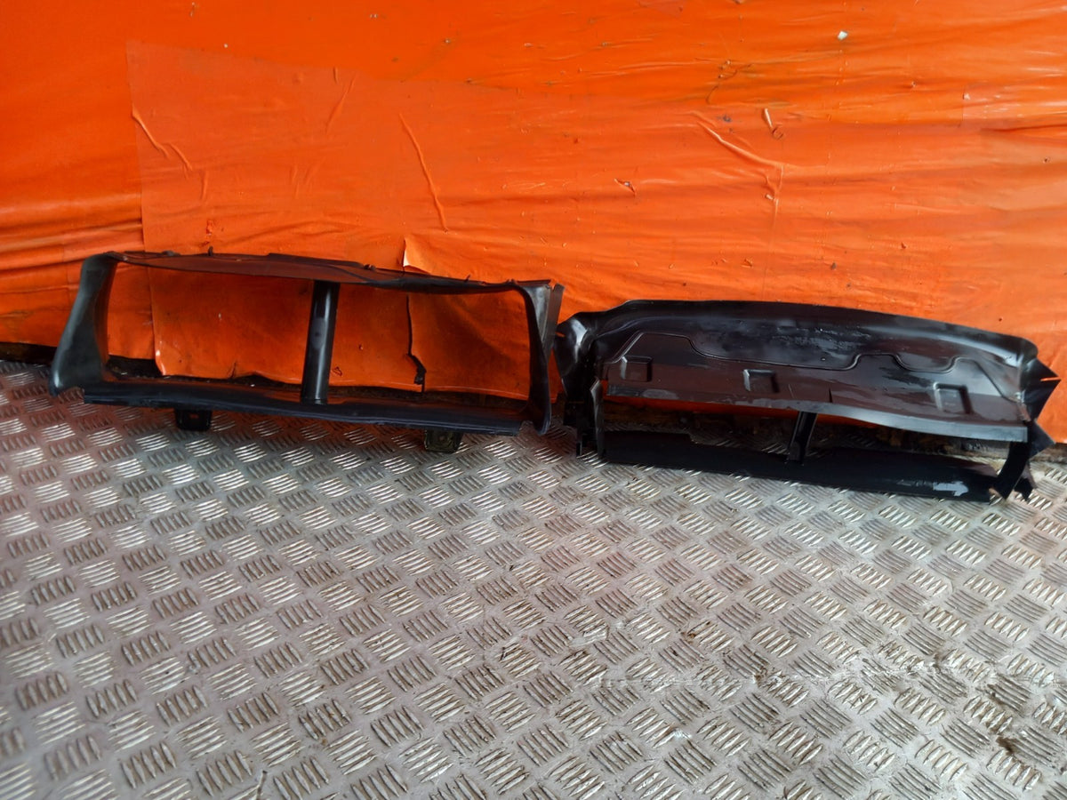 2013 Ford Focus MK3 Radiator Air Deflector Pair BM51-8314-BC Warranty A313 - Image 2