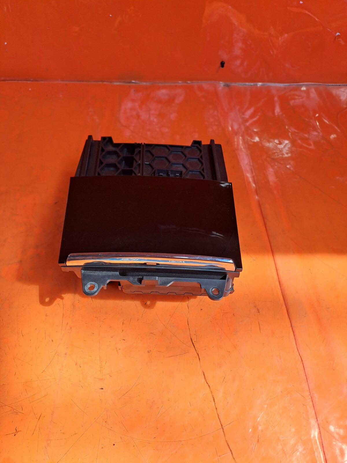 ✅2020 SKODA KAROQ 1.0P TSI ASHTRAY CENTRE CONSOLE 567863077 + WARRANTY A045 - Image 1