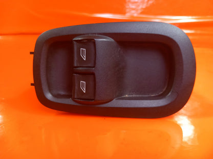Ford Transit Custom 2.0 Diesel 2021 Front Right Window Switch GK2T14A132DA A394 - Image 3