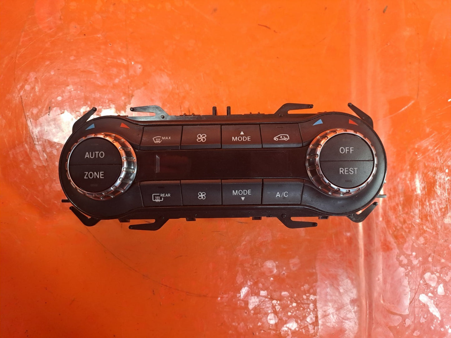 ebay-src:https://i.ebayimg.com/00/s/mtiwmfgxnjaw/z/paqaaeswiabpizhn/$_57.jpg