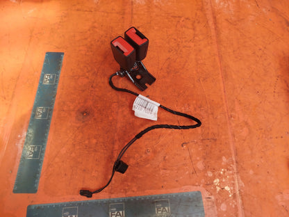 ✅2022 FORD FIESTA MK7 CENTRE TWIN SEAT BELT BUCKLE 34026067B + WARRANTY A210 - Image 1