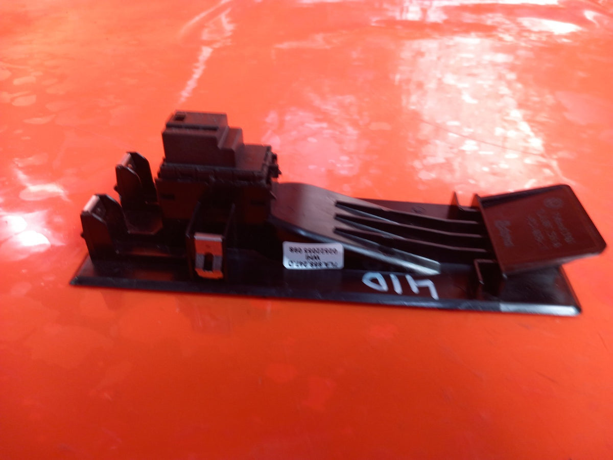 VW Transporter T30 2.0 Diesel 2021 Front Left Window Switch 7LA867255A A410 - Image 9