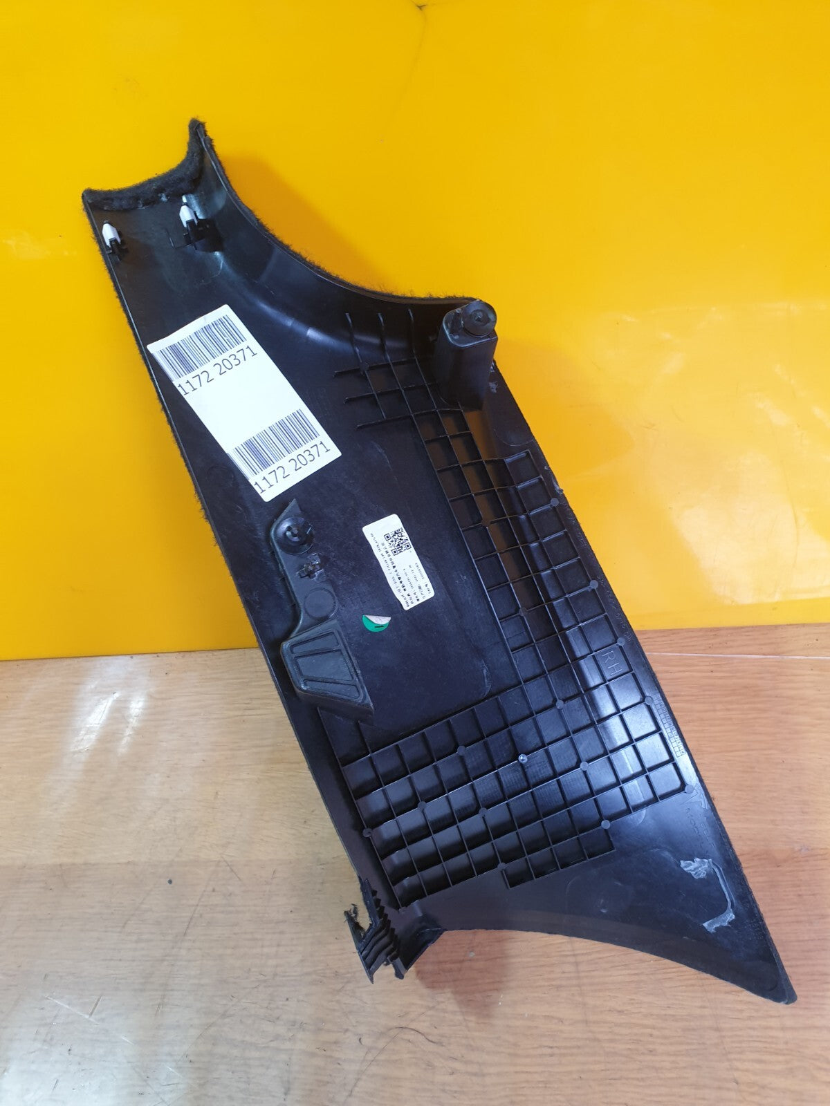 ✅2022 TESLA MODEL Y REAR RIGHT SIDE LOWER C PILLAR TRIM 1616371-00-A + WARRANTY - Image 12