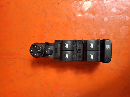 ebay-src:https://i.ebayimg.com/00/s/mtiwmfgxnjaw/z/q0iaaoswwfpn-zy1/$_57.jpg