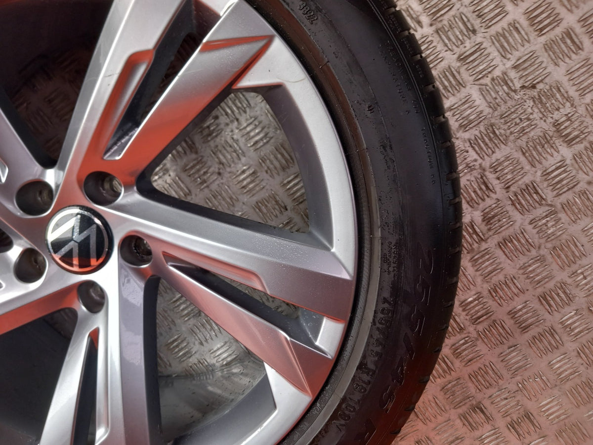 VW Tiguan 2016-2024 Alloy Wheel with Tyre 255/45 R19 5NA601025AM xAA - Image 4