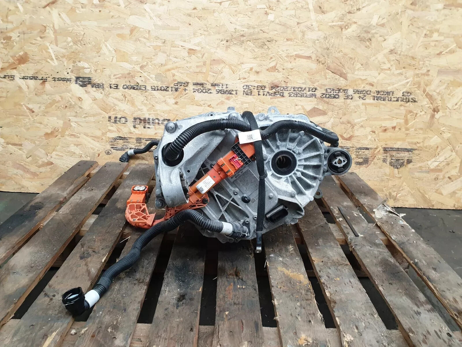 ✅2022 TESLA MODEL Y REAR ELECTRIC ENGINE MOTOR 1587780-00-A + WARRANTY A172 - Image 2