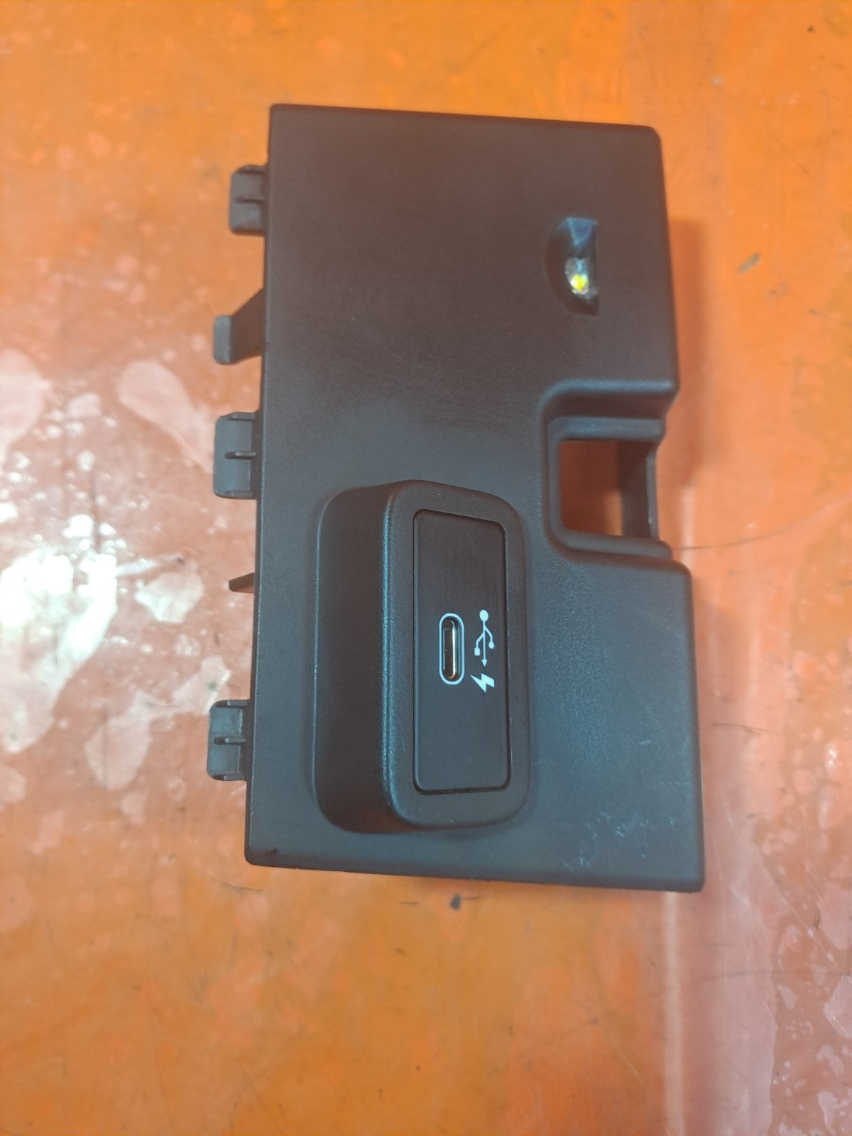 ✅BMW G20 320I M SPORT 2.0 PETROL 2021 CENTRE CONSOLE USB SOCKET PORT 7943067 - Image 3