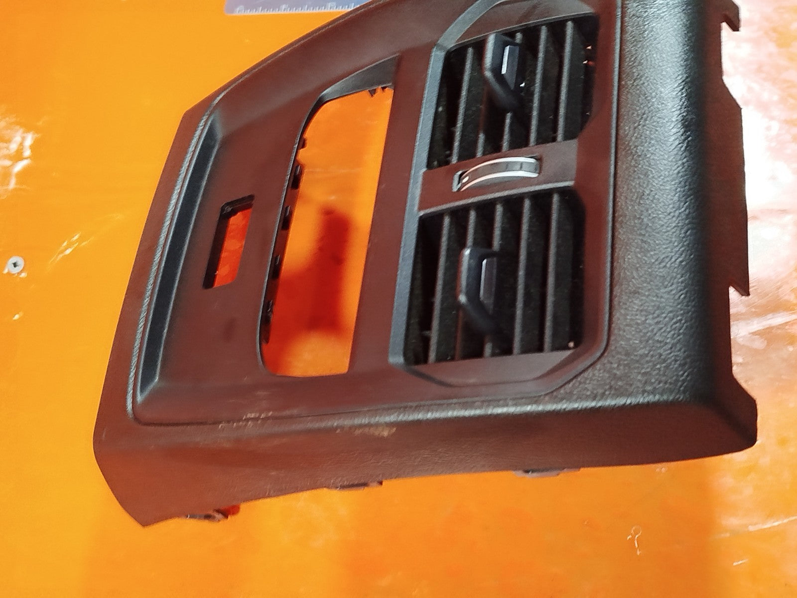 ✅BMW G20 330E XDRIVE M SPORT 2.0 PETROL 2023 CENTRE CONSOLE REAR AIR VENT A340 - Image 5