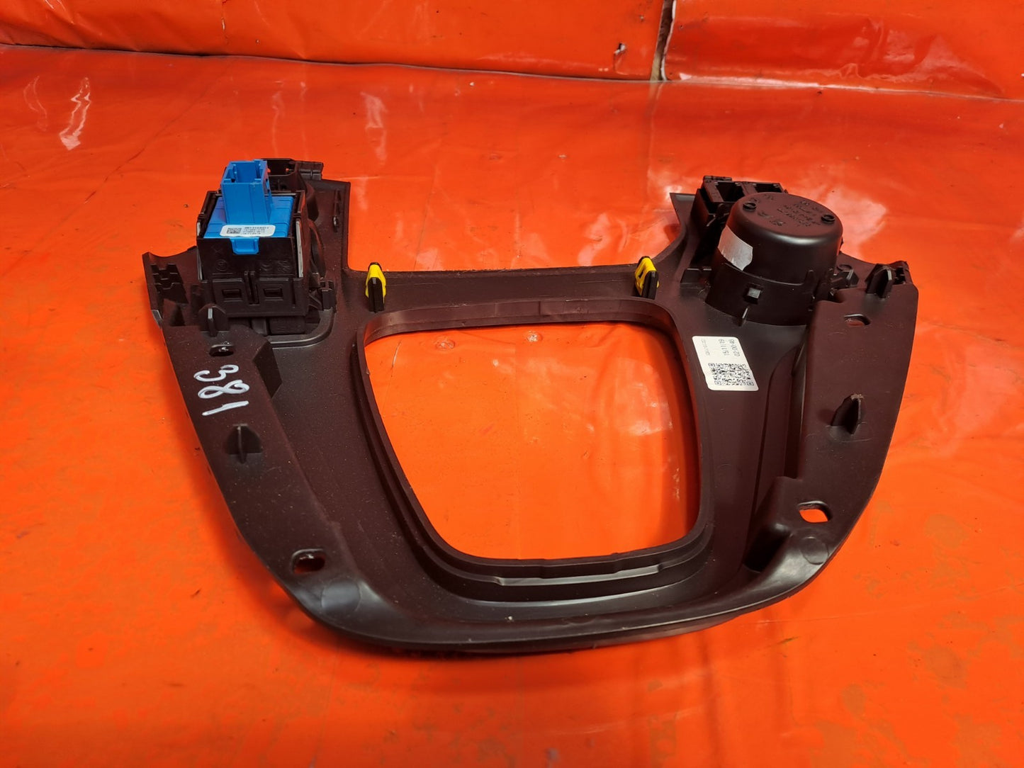 ✅Citroen Berlingo 650 1.5 Diesel 2020 Centre Console Gear Selector Surround Trim - Image 9
