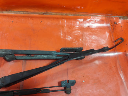 ✅2003 VOLVO FL FRONT WIPER ARMS PAIR + WARRANTY A324 - Image 4