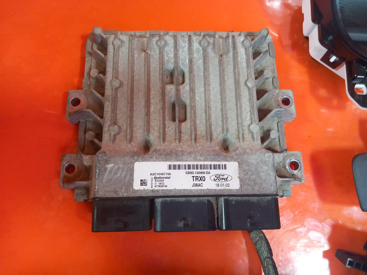 ebay-src:https://i.ebayimg.com/00/s/mtiwmfgxnjaw/z/vwsaaeswjadqn-jd/$_57.jpg