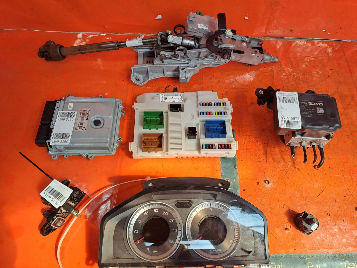 ✅Volvo Xc60 Se Awd 2012 2.4 Diesel MANUAL ENGINE ECU KIT 31318268 31336983 A289 - Image 4