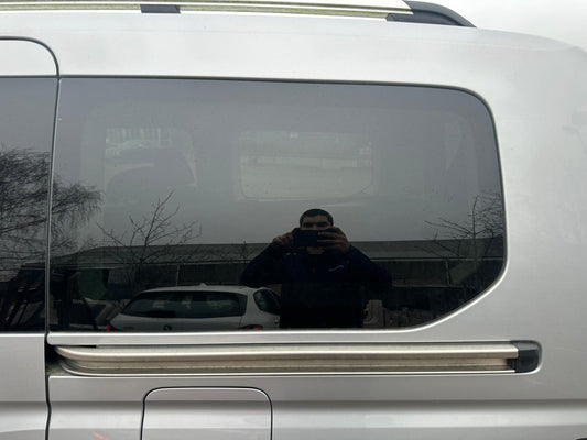 ✅2024 FORD TOURNEO CONNECT QUARTER GLASS REAR LEFT + WARRANTY A366 - Image 1