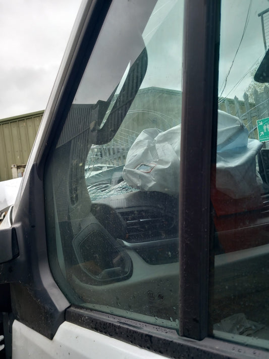 2023 Maxus Deliver 9 Front Left Quarter Window Glass Warranty A425 - Image 2