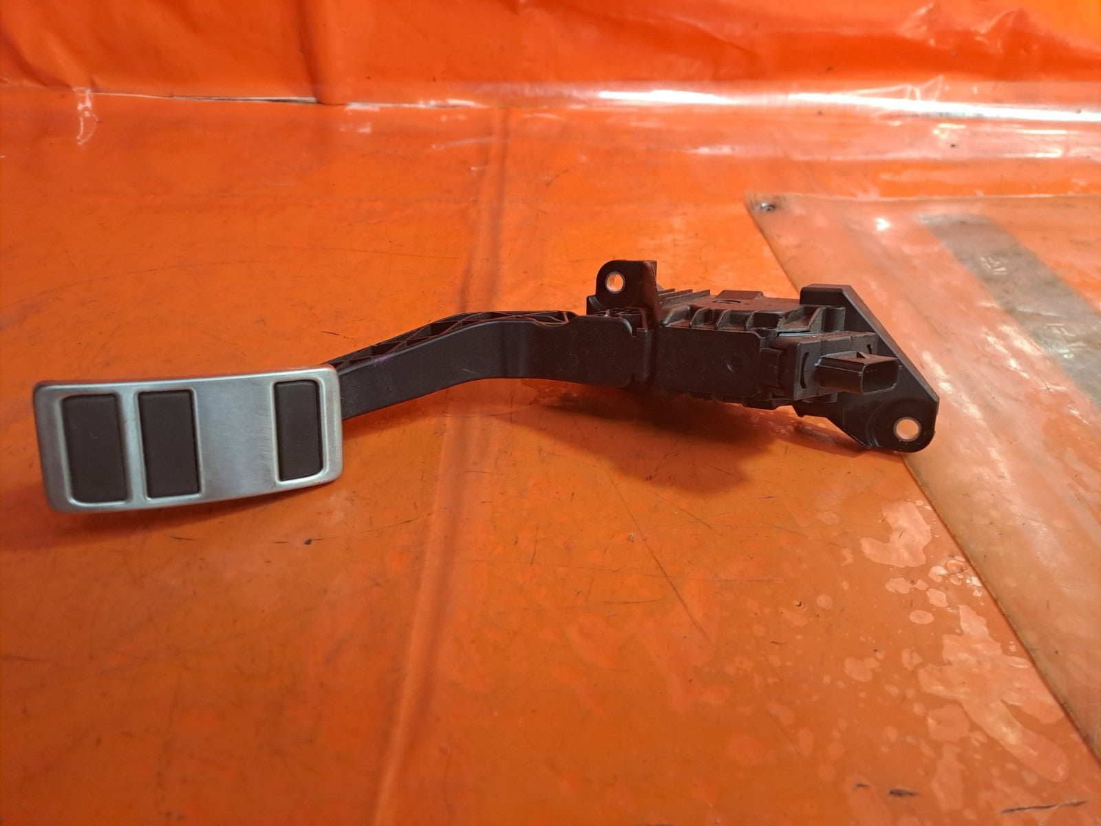 ✅FORD KUGA ST-LINE X 2.5 PETROL 2023 ACCELERATOR THROTTLE PEDAL LX619F836DB A333 - Image 3