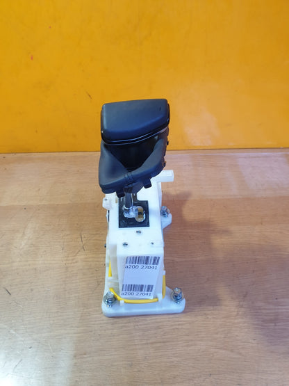 ✅2023 HYUNDAI BAYON PREM T-GDi 1.0P GEAR SELECTOR SHIFTER 46700Q0930BB A200 - Image 1