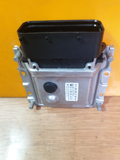 ✅MERCEDES W205 C220 2.1 DIESEL 2014 ADBLUE CONTROL MODULE ECU A0009006706 A147 - Image 4