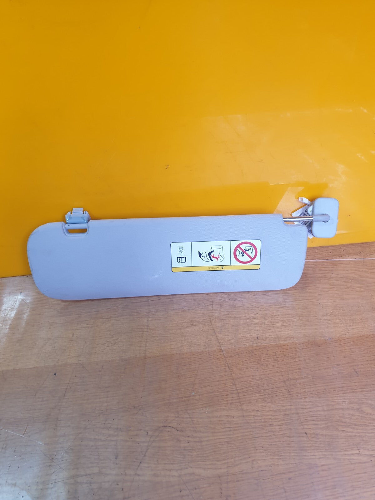 TESLA MODEL Y LO 1 SPEED AUTO ELECTRIC 2022 LEFT SUN VISOR Warranty A172 - Image 2