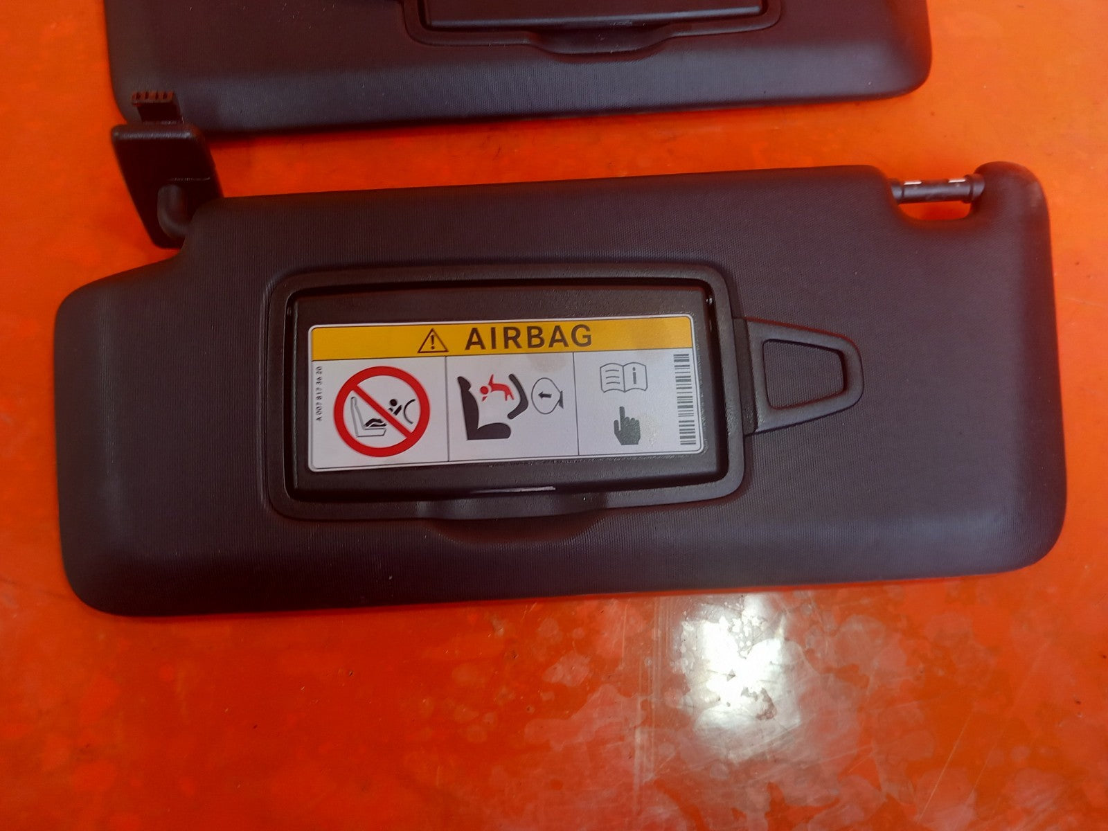 Mercedes W177 A180 Sport 1.5 Diesel 2019 Sun Visors Pair A0078173620 Warranty - Image 3
