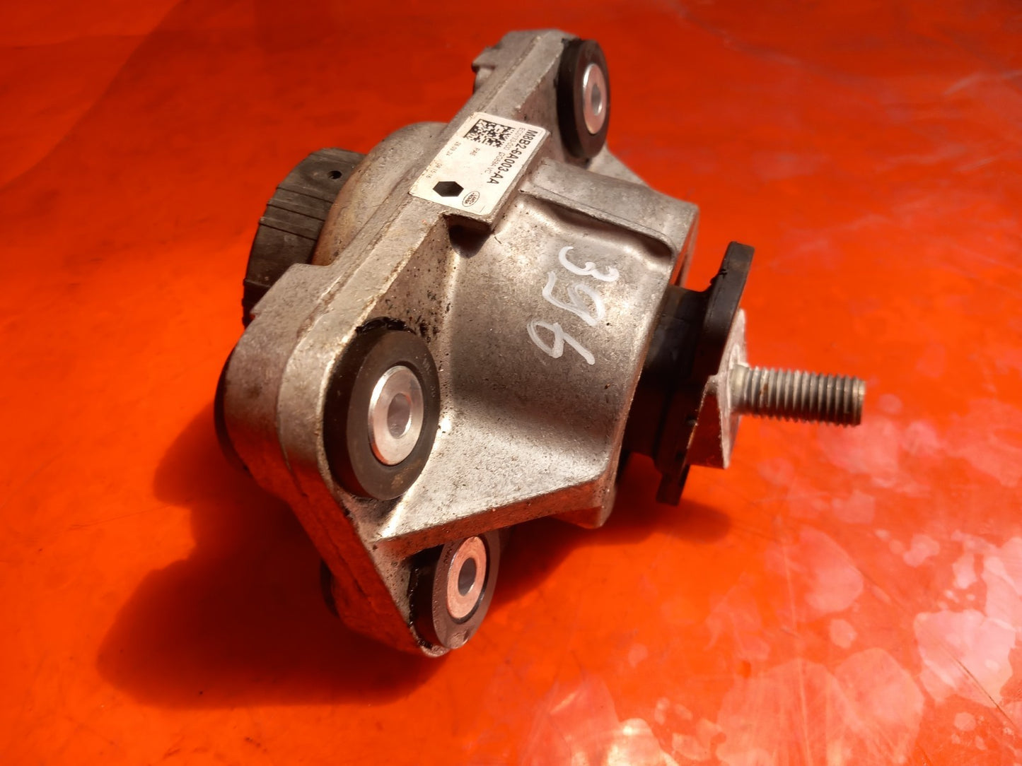2025 Land Rover Defender L663 Engine Mount  M8B2-6A003-AA Warranty A396 - Image 4