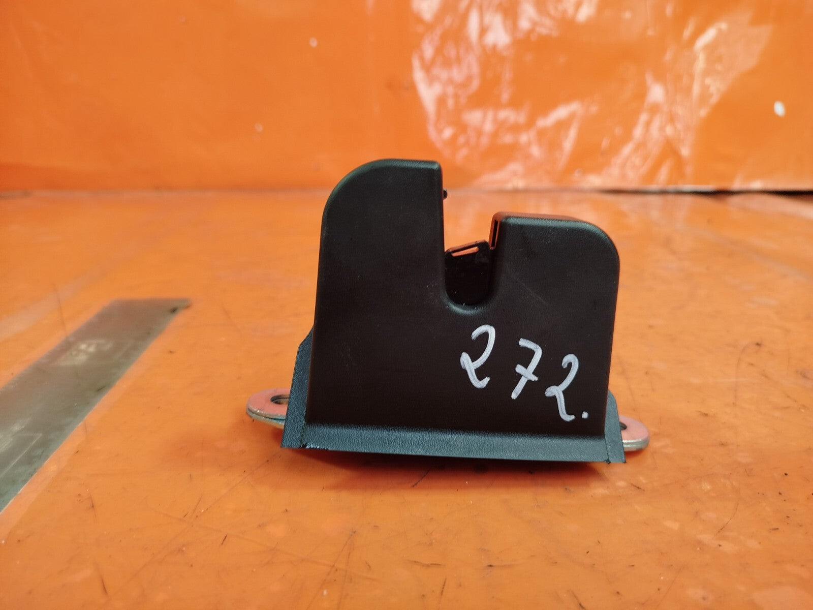 ✅CUPRA BORN V2 Ev 2023 TAILGATE BOOT LOCK Warranty A272 - Image 1