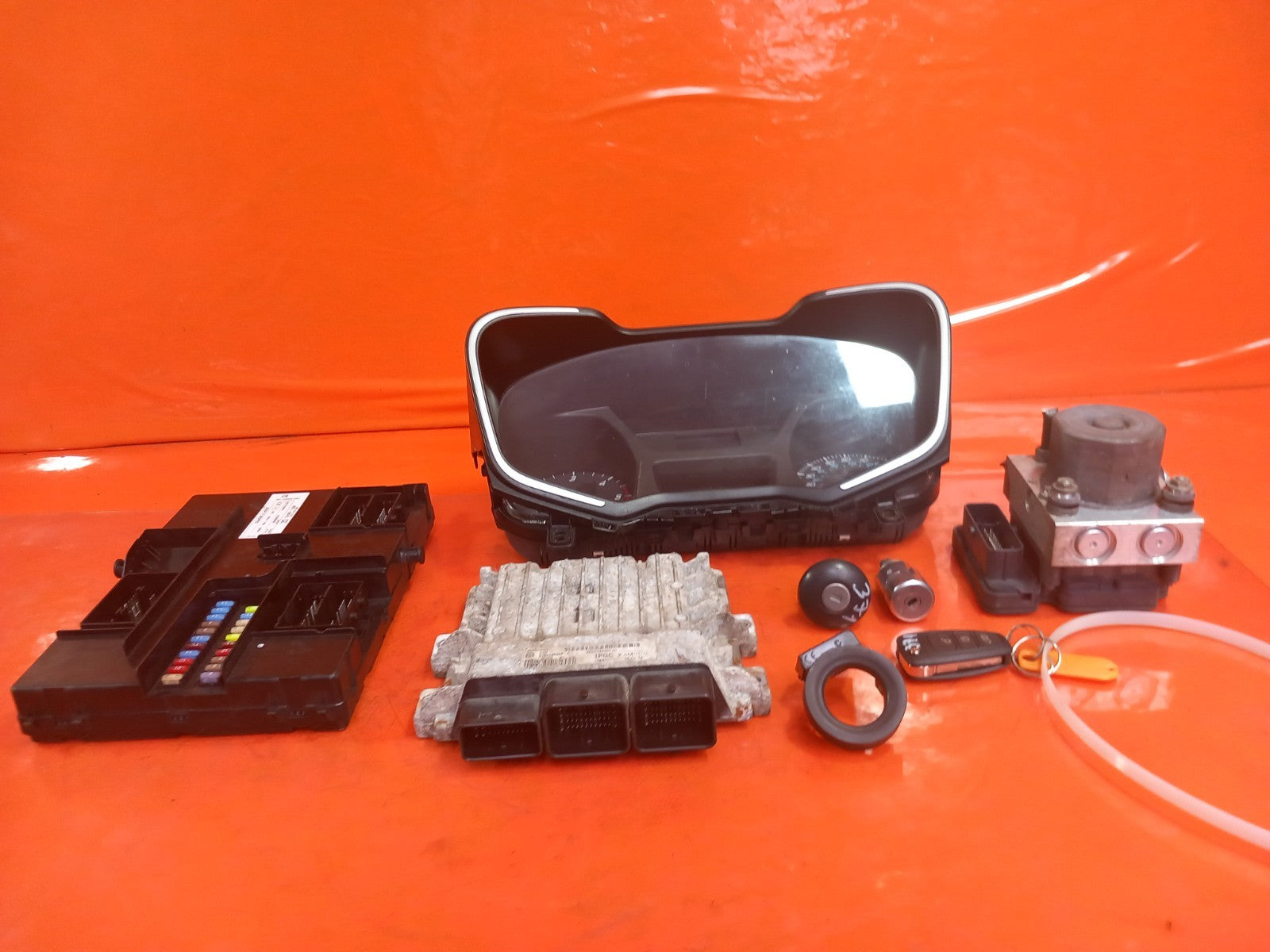 2015 Ford Tourneo Custom Engine ECU Kit BK21-12A650-AC Warranty A371 - Image 2