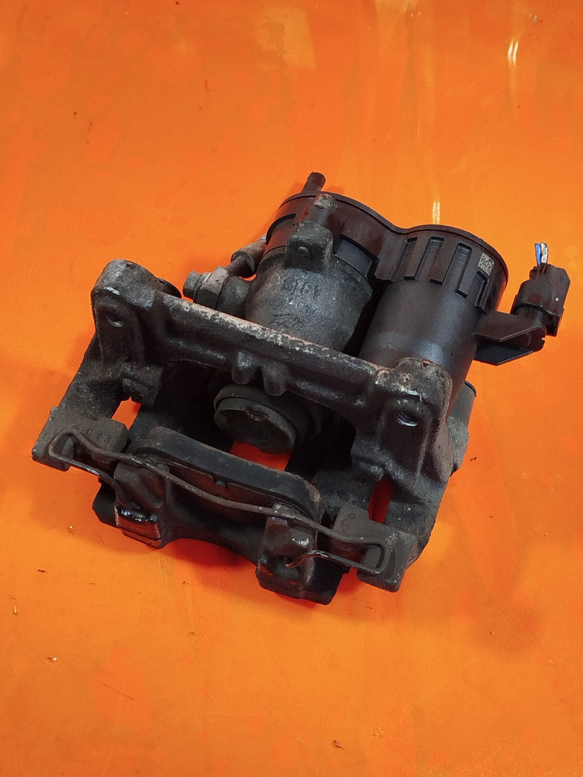 ebay-src:https://i.ebayimg.com/00/s/mtywmfgxmjaw/z/01maaoswcnnn19sq/$_57.jpg
