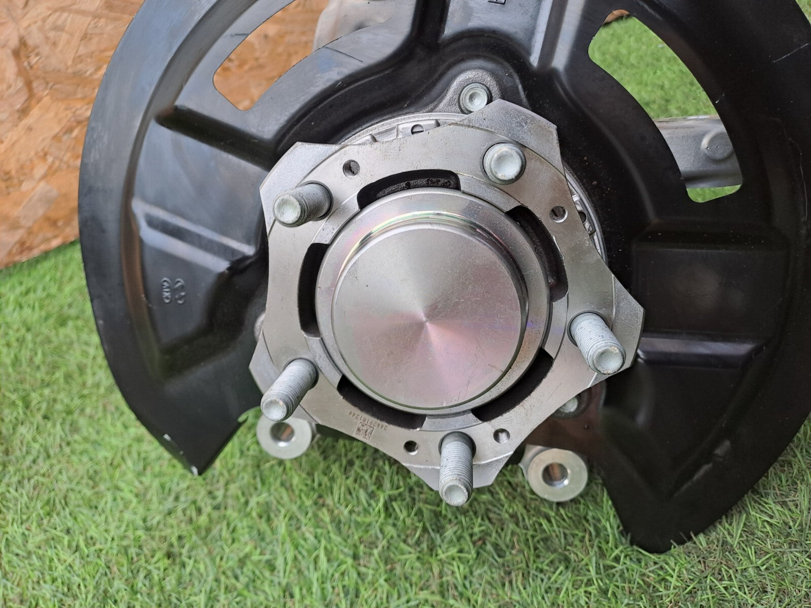 Hyundai Ioniq 5 Namsan 2024 Rear Right Wheel hub & Drive Shaft 49801-GI100 A226 - Image 3