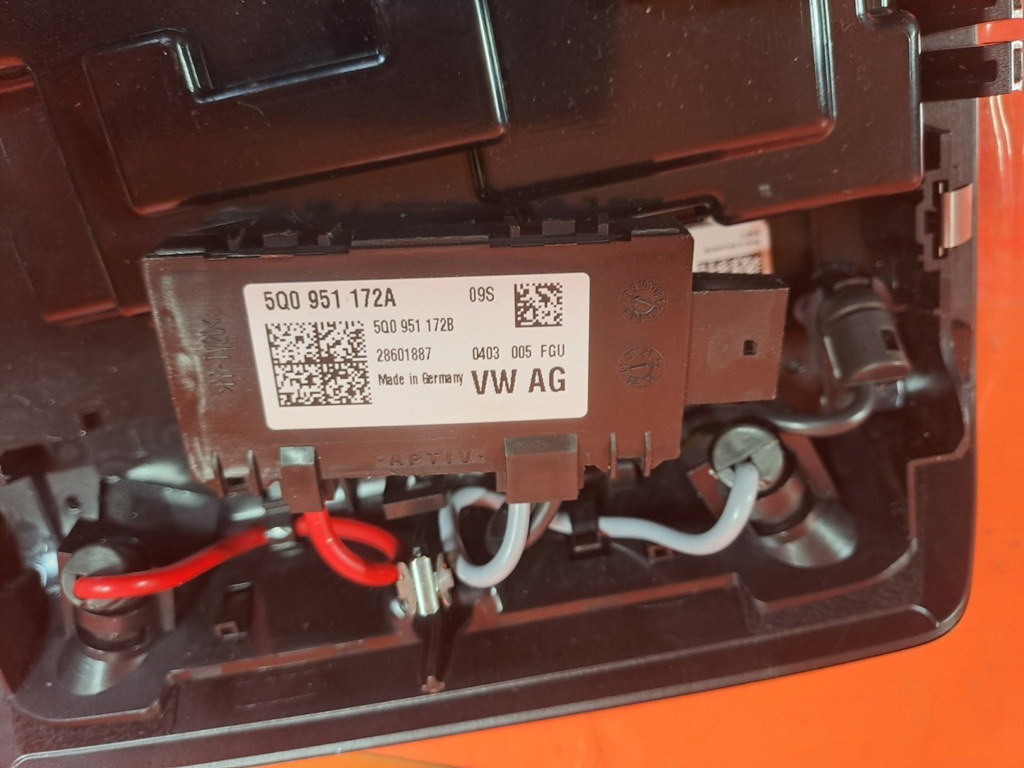 ✅2022 VW Golf GTE Front Roof Interior Light 5Q0951172A + Warranty A388 - Image 8