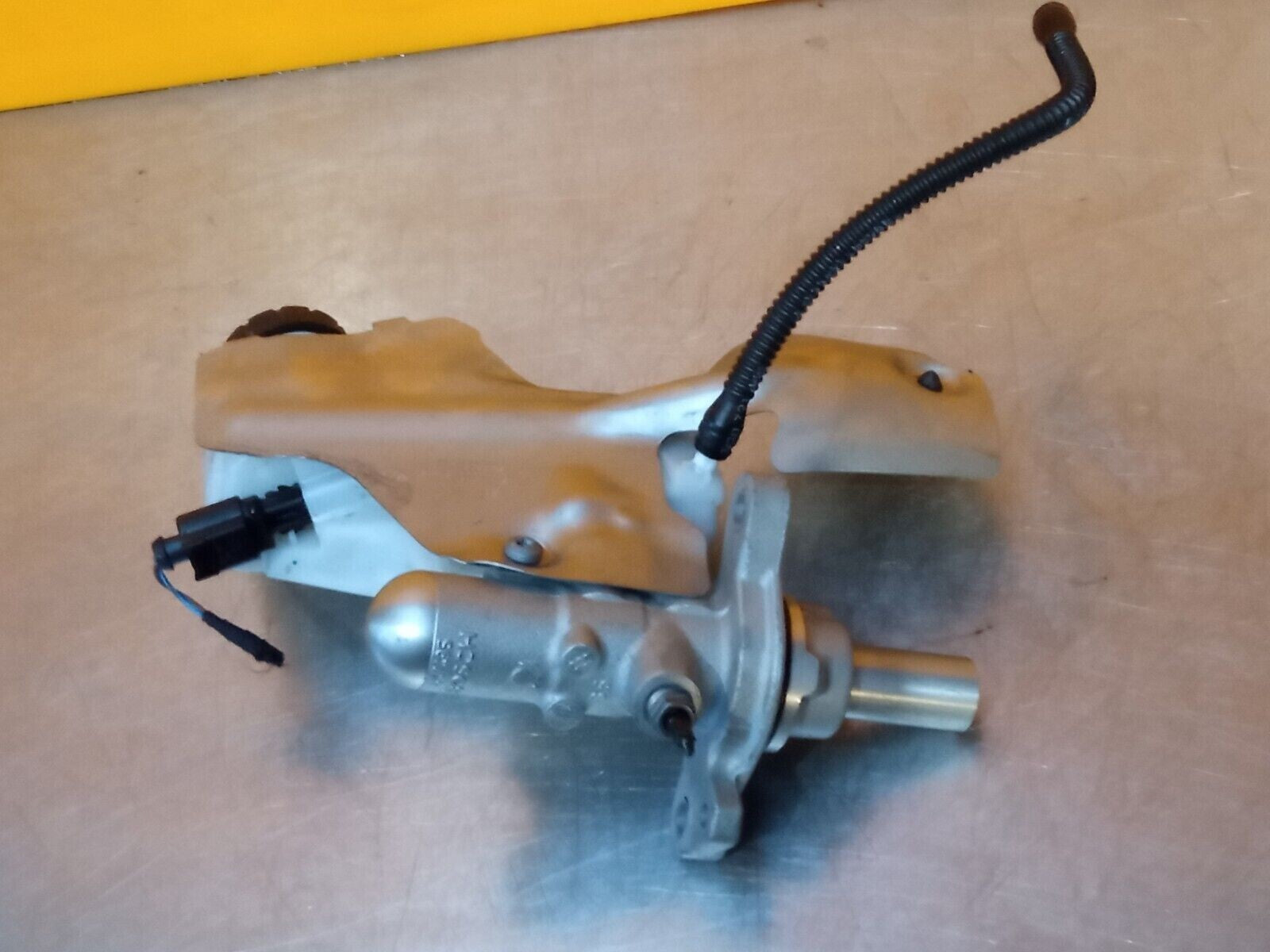 VW GOLF MK8 2.0 DIESEL 2016-2021 BRAKE FLUID TANK 0204839697 Warranty A001 - Image 9
