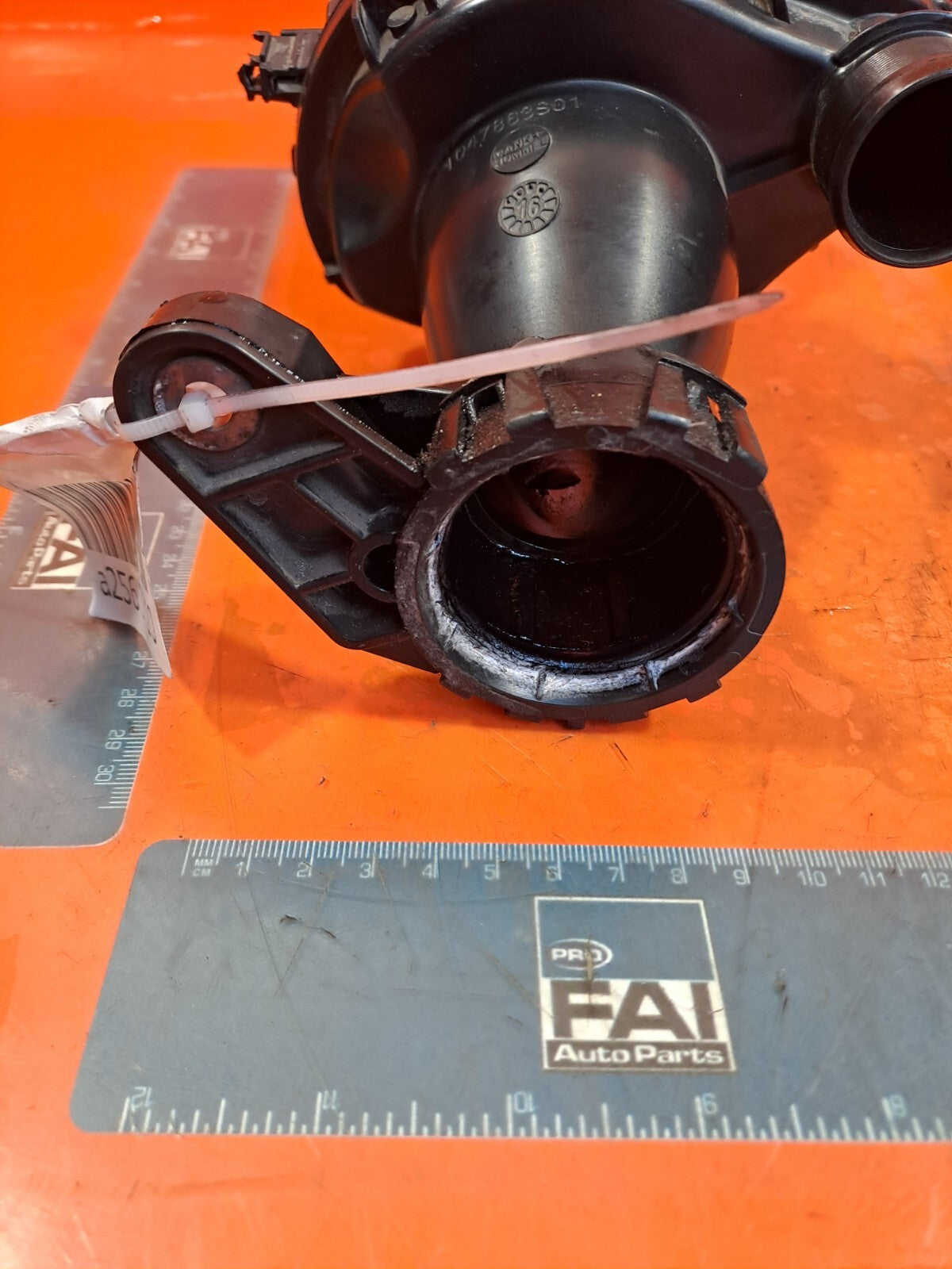 ✅Renault Trafic III Sl27 2016 1.6 Diesel TURBO AIR INTAKE PIPE 165761844R A256 - Image 9