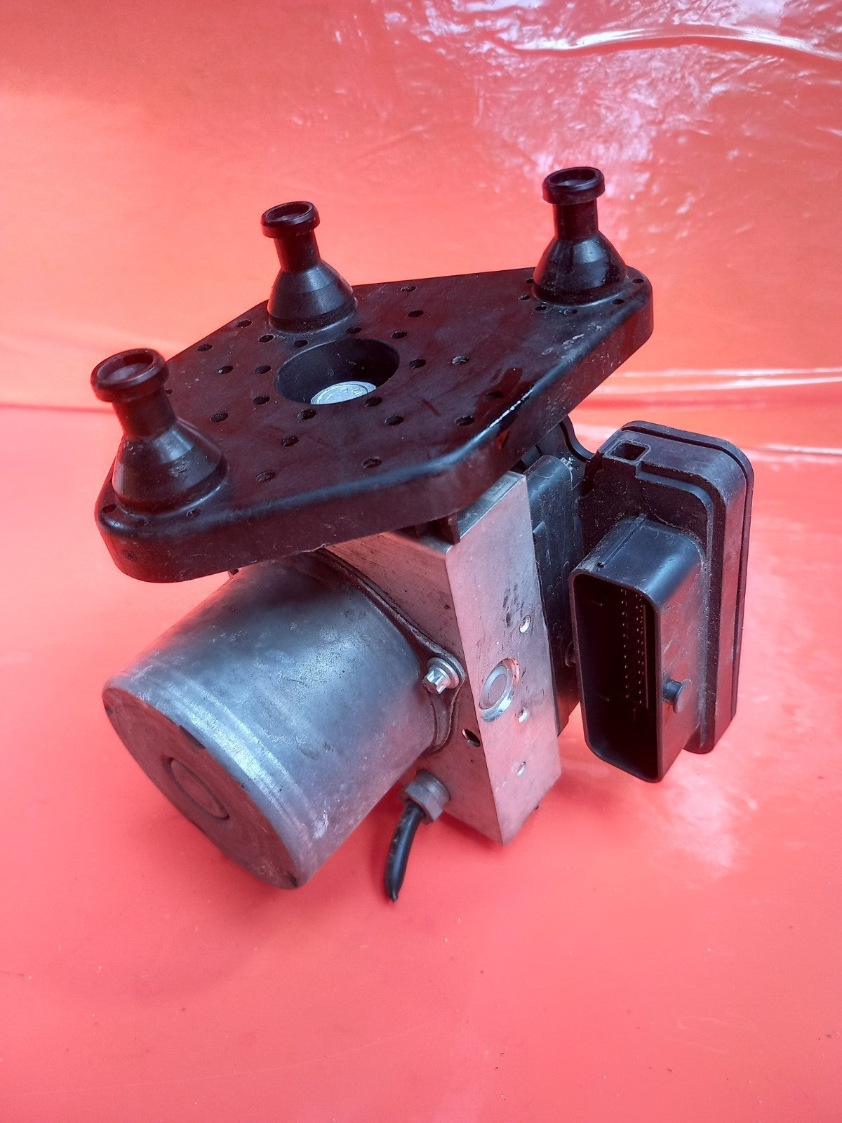 ebay-src:https://i.ebayimg.com/00/s/mtywmfgxmjaw/z/rwoaaeswytbqfxz~/$_57.jpg