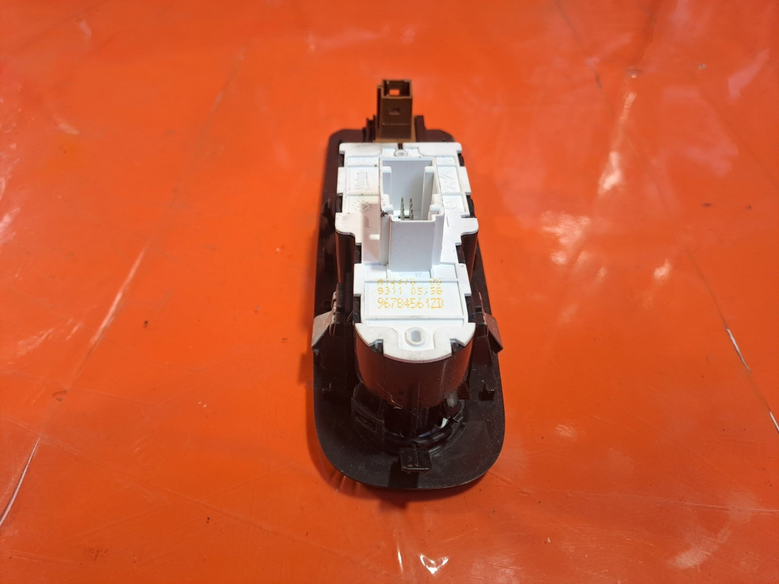 ✅Citroen Berlingo 650 1.5 Diesel 2020 Front Right Door Window Switch 98167922ZD  - Image 11