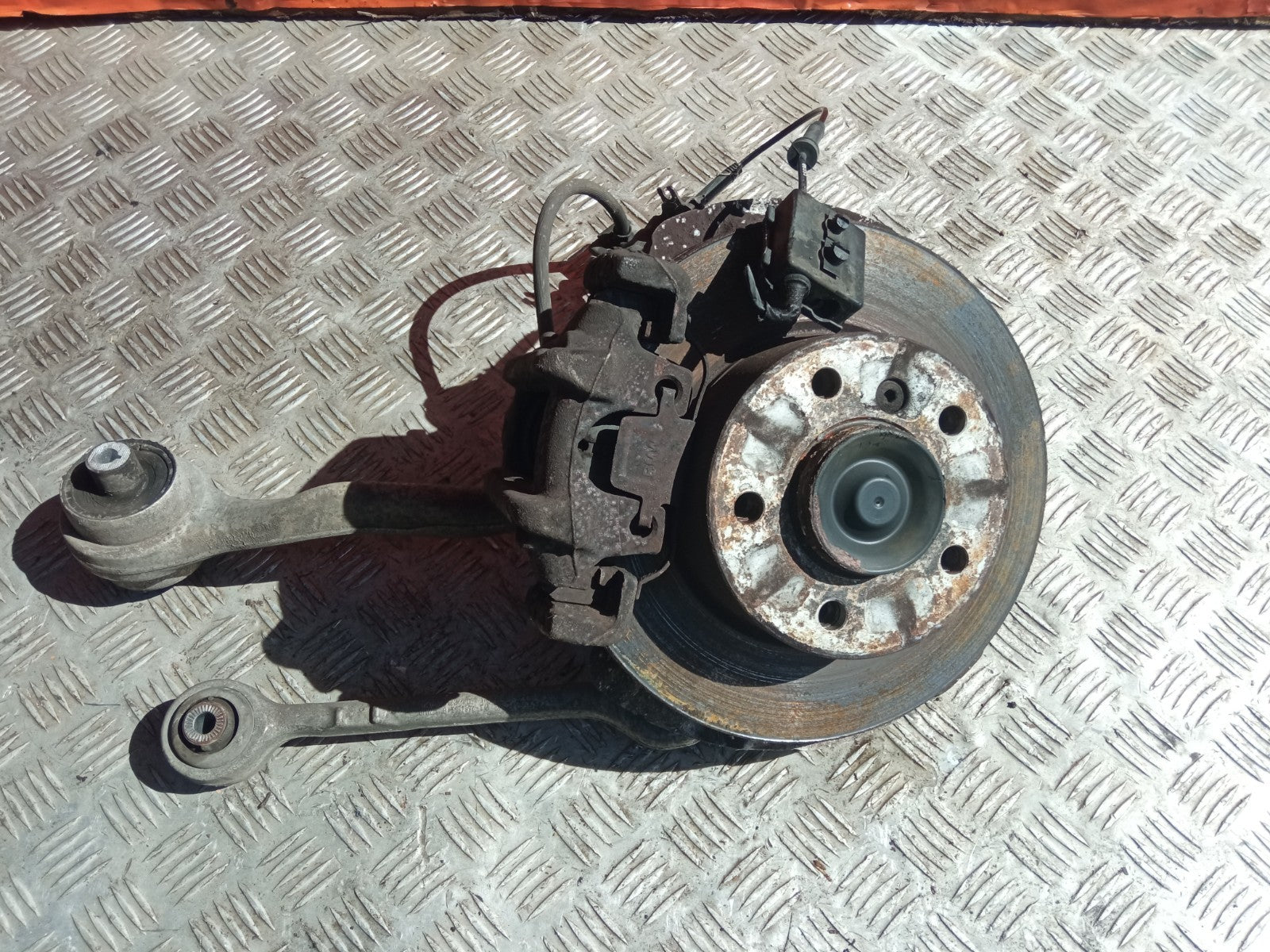 ✅2015 BMW 1 Series Sport F20 Front Right Wheel Hub 6792286 + Warranty A316 - Image 1