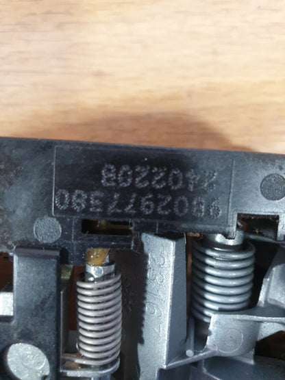 ✅Peugeot 208 2020 Rear Left Door Lock Mechanism 9802977380 Warranty A197 - Image 8
