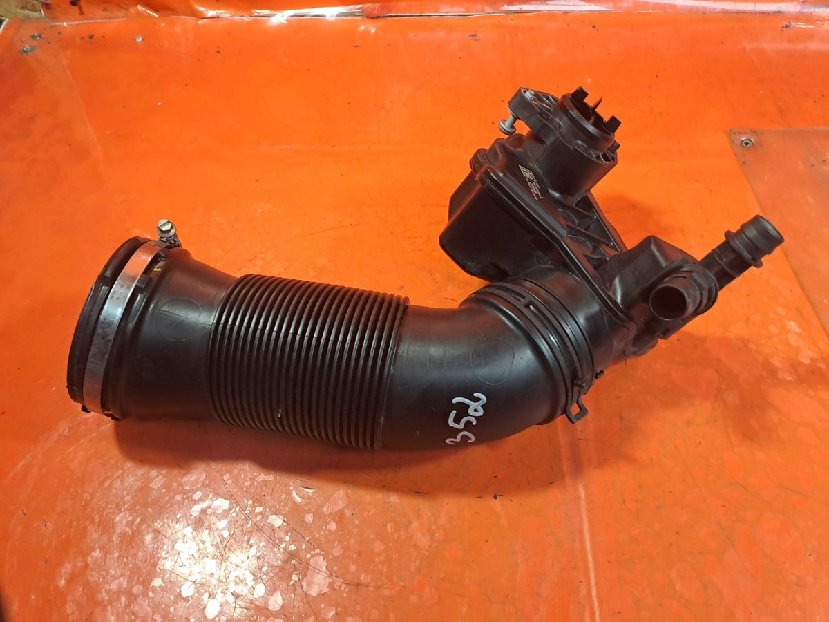 ebay-src:https://i.ebayimg.com/00/s/mtiwmfgxnjaw/z/wguaaeswy6hpnmu5/$_57.jpg