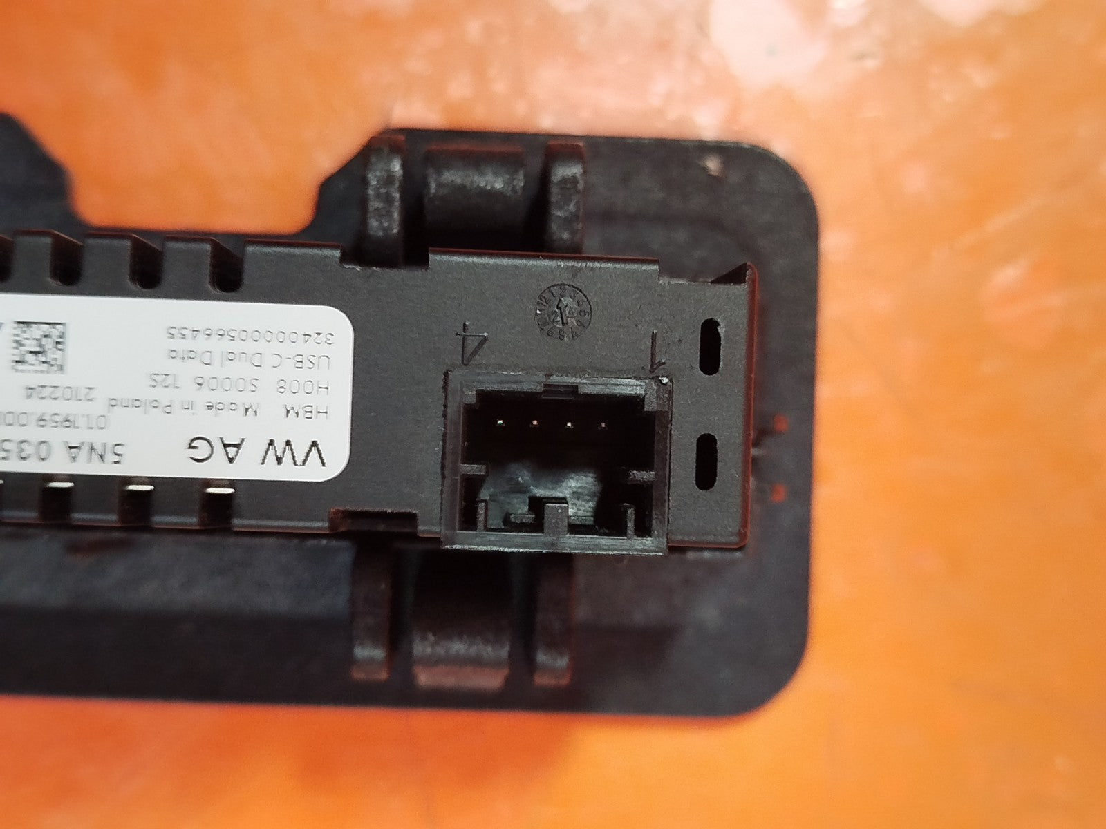✅FORD GRAND TOURNEO CONNECT 1.5 DIESEL 2024 USB PORT 5NA035736 Warranty A341 - Image 10