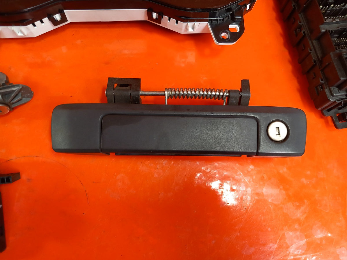 ebay-src:https://i.ebayimg.com/00/s/mtiwmfgxnjaw/z/wmqaaesw06jqzmoc/$_57.jpg
