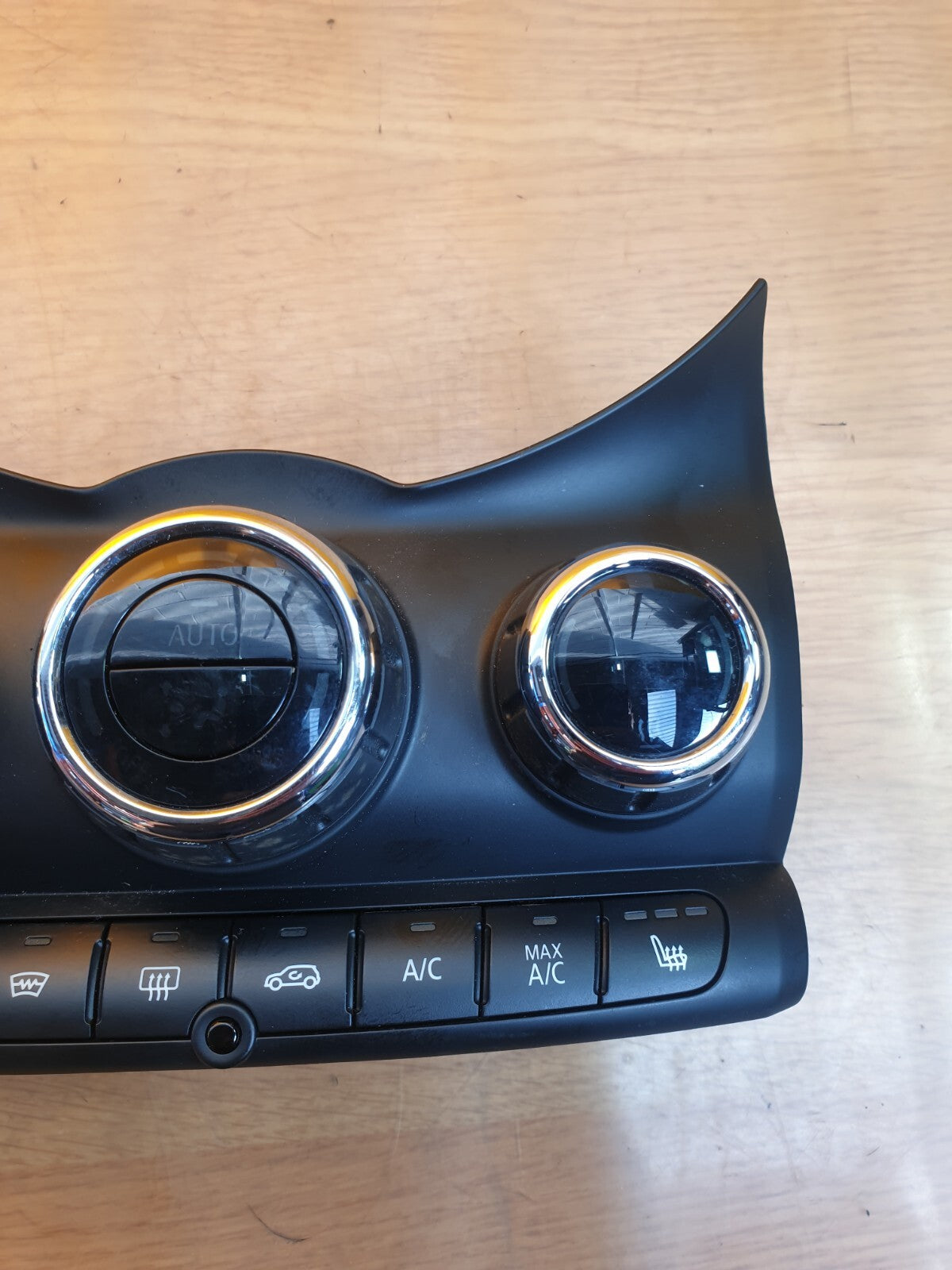 ebay-src:https://i.ebayimg.com/00/s/mtywmfgxmjaw/z/xy8aaoswcpxl-9qx/$_57.jpg