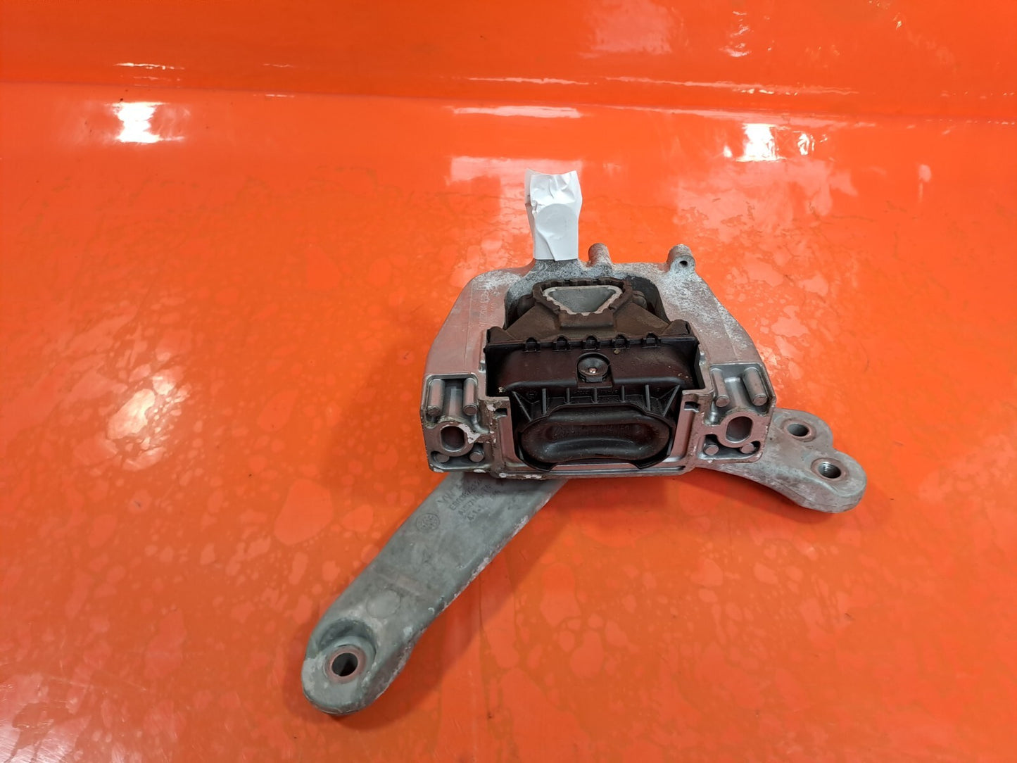 CUPRA LEON VZ2 1.4 PETROL 2023 ENGINE MOUNT G3398480 Warranty A227 - Image 1