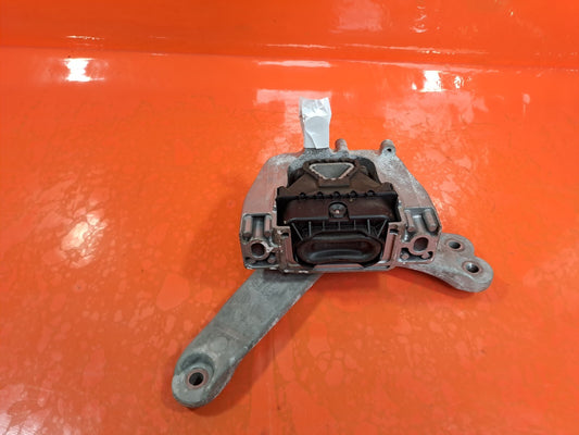 CUPRA LEON VZ2 1.4 PETROL 2023 ENGINE MOUNT G3398480 Warranty A227 - Image 1